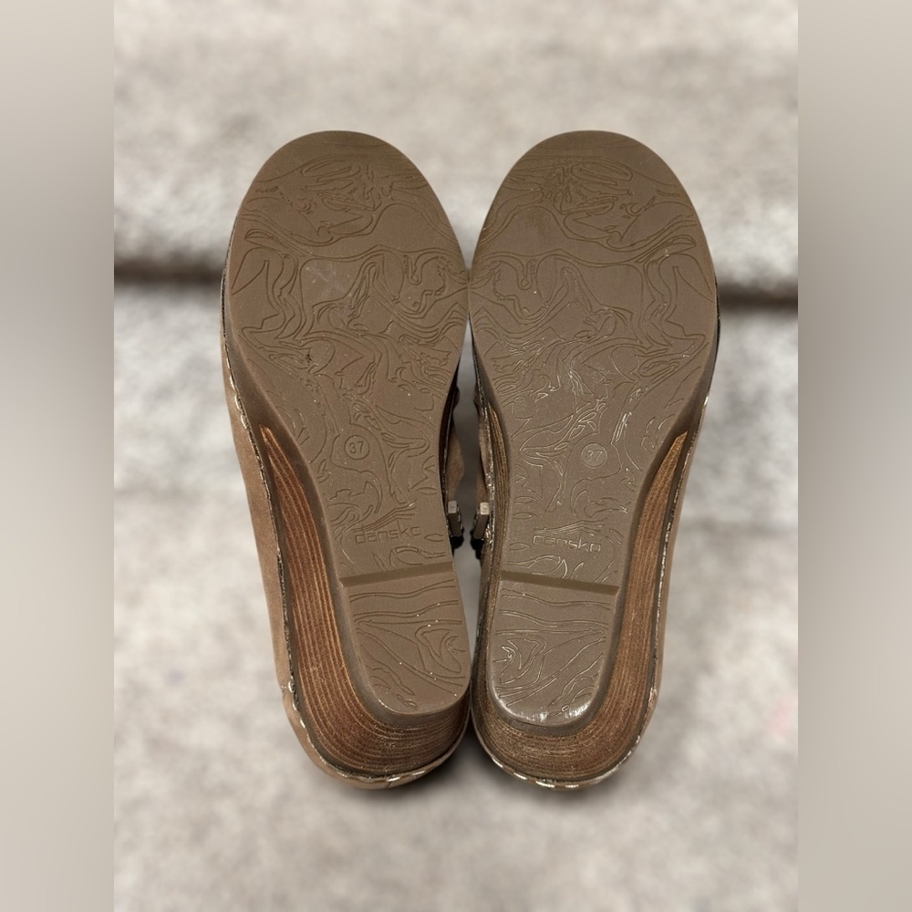 SOLD Dansko Sheena Wedge Booties Walnut Ankle Nubuck Leather Women’s US 6.5-7 - Picture 12 of 14